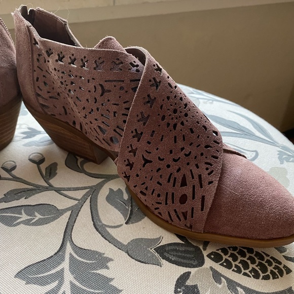 Carlos Santana Miranda booties nwot - Picture 5 of 5